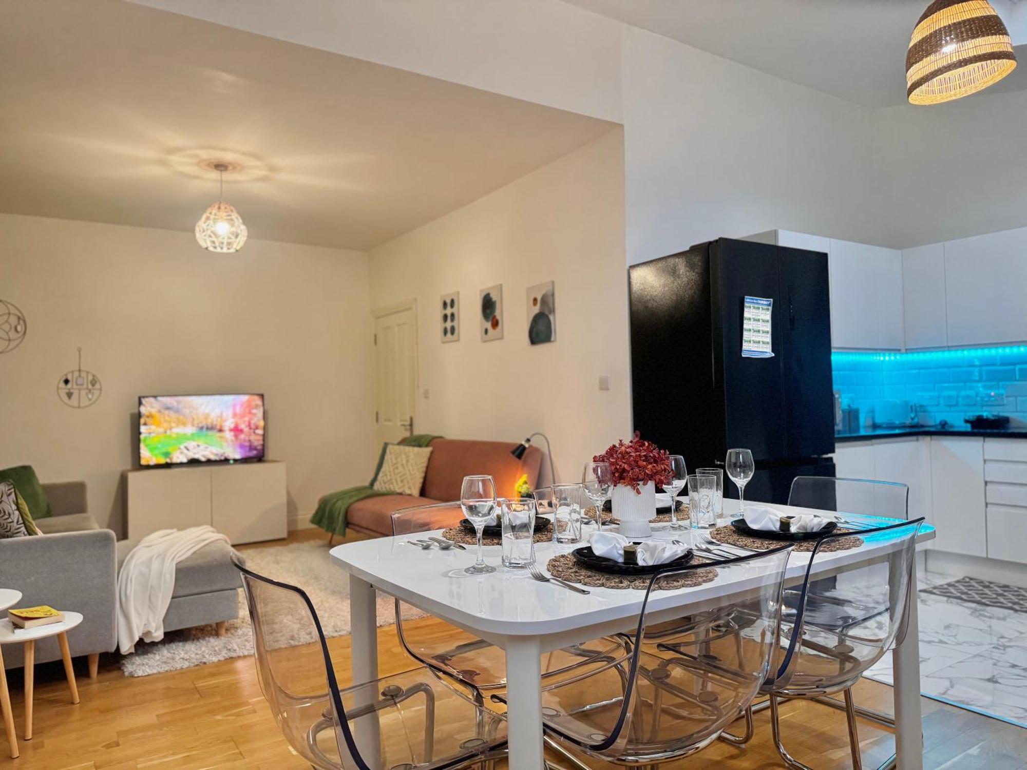Modern 1-Bed Apt 30Min To Central London & Parking Exterior photo